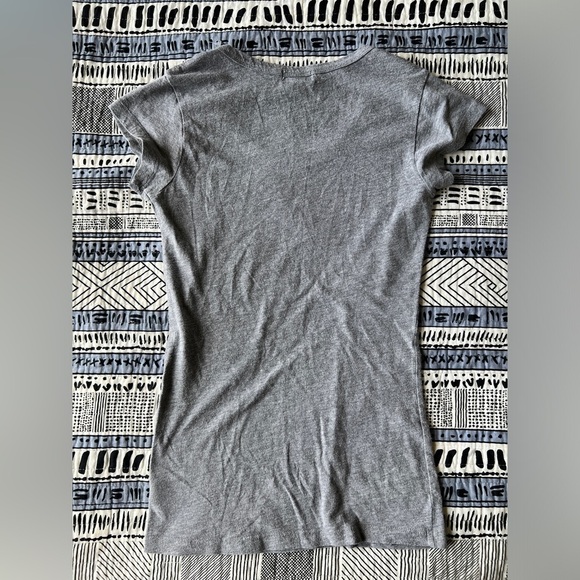 Vintage Y2K Grey Guess Rhinestone Logo T-Shirt Classic Grunge Extra Small - Picture 7 of 11